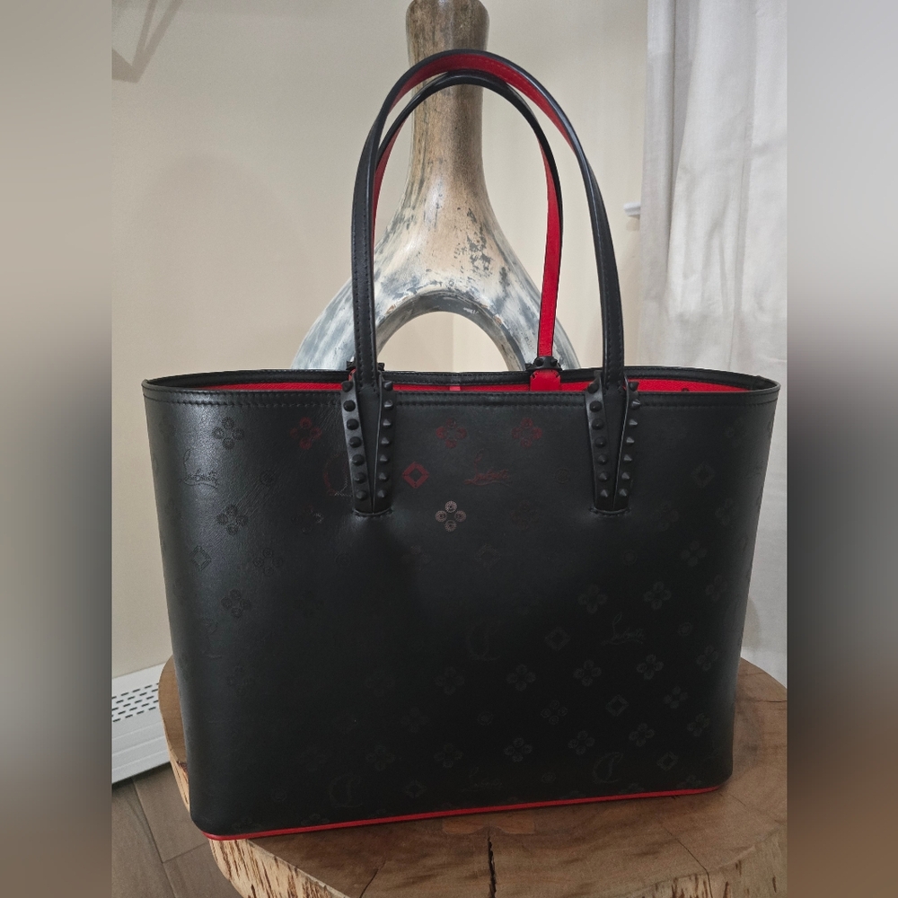 🔥🔥☄️❌️❌️SOLD❌❌️Christian Louboutin Calfskin East-West Cabata Tote Bag...🔥🔥🔥 - Picture 11 of 11
